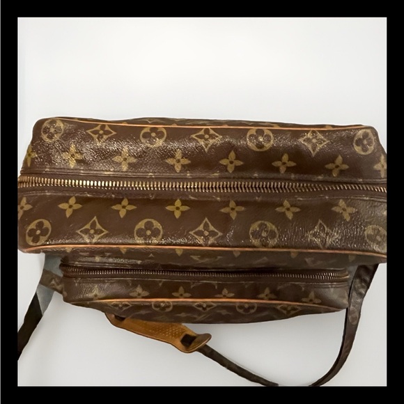 Pre love Vintage LOUIS VUITTON  mono Amazon GM Bag - Picture 7 of 17